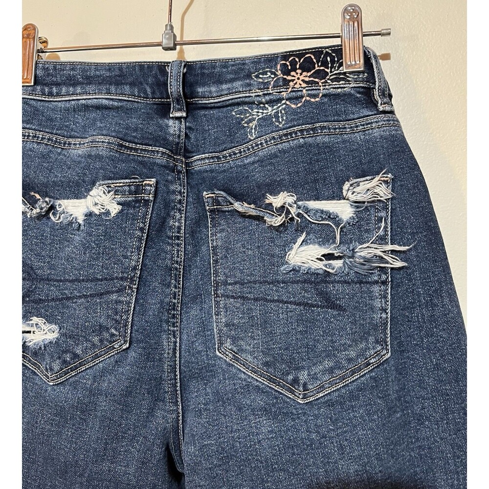 American Eagle Women's Mom Straight Blue Jeans Size 2 Long Distressed Embroidery